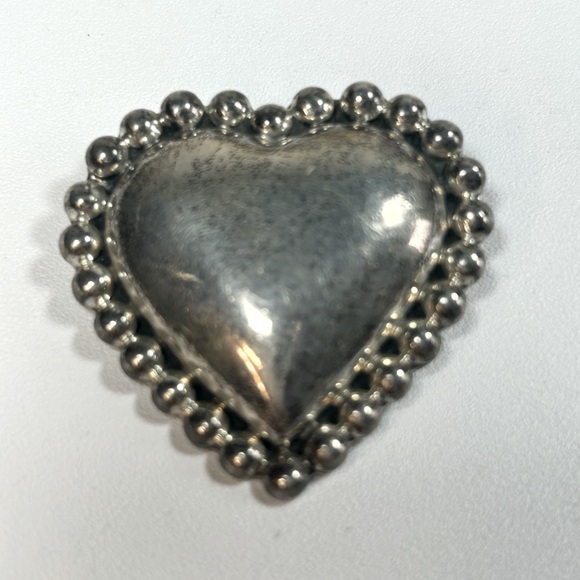 Vintage sterling silver 925 large puffy heart brooch Pin - Picture 4 of 6